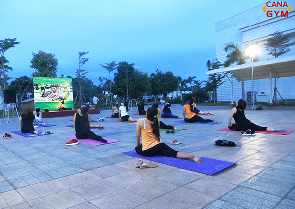 4yogagym3005.JPG