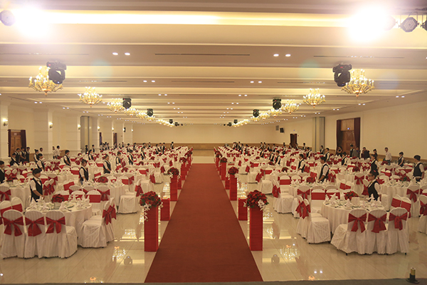 WEDDING16.JPG